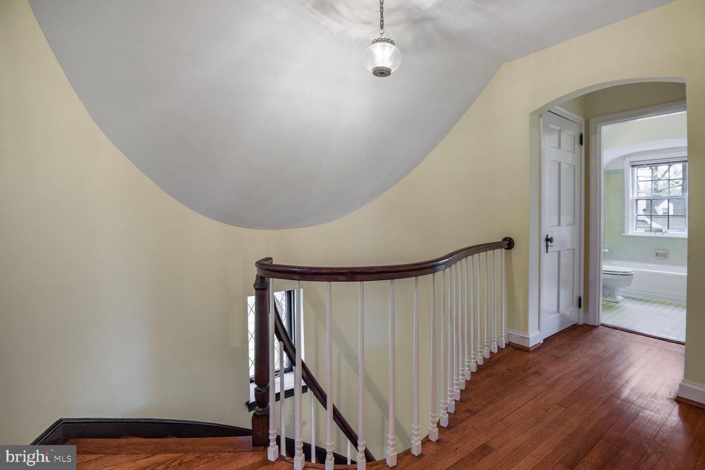 1200 Highland Dr