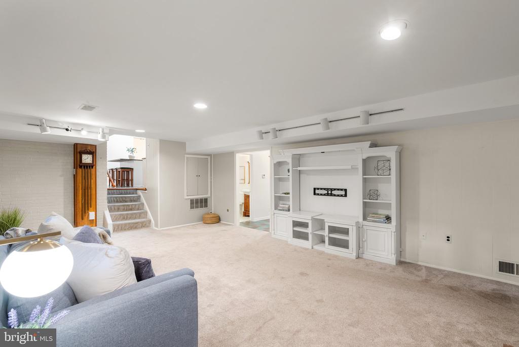 200 Eldrid Dr