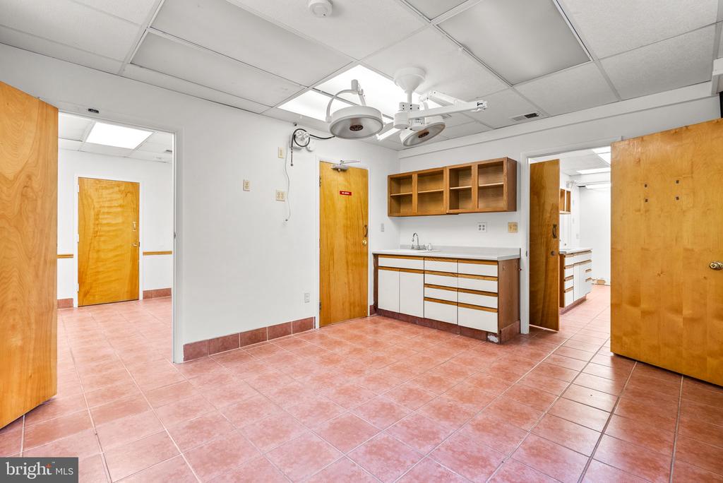 2816 Linden Ln