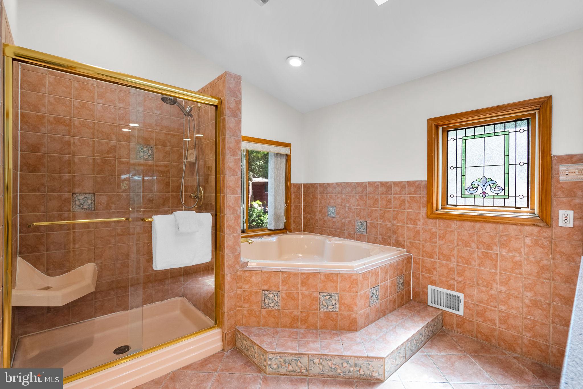 2816 Linden Ln