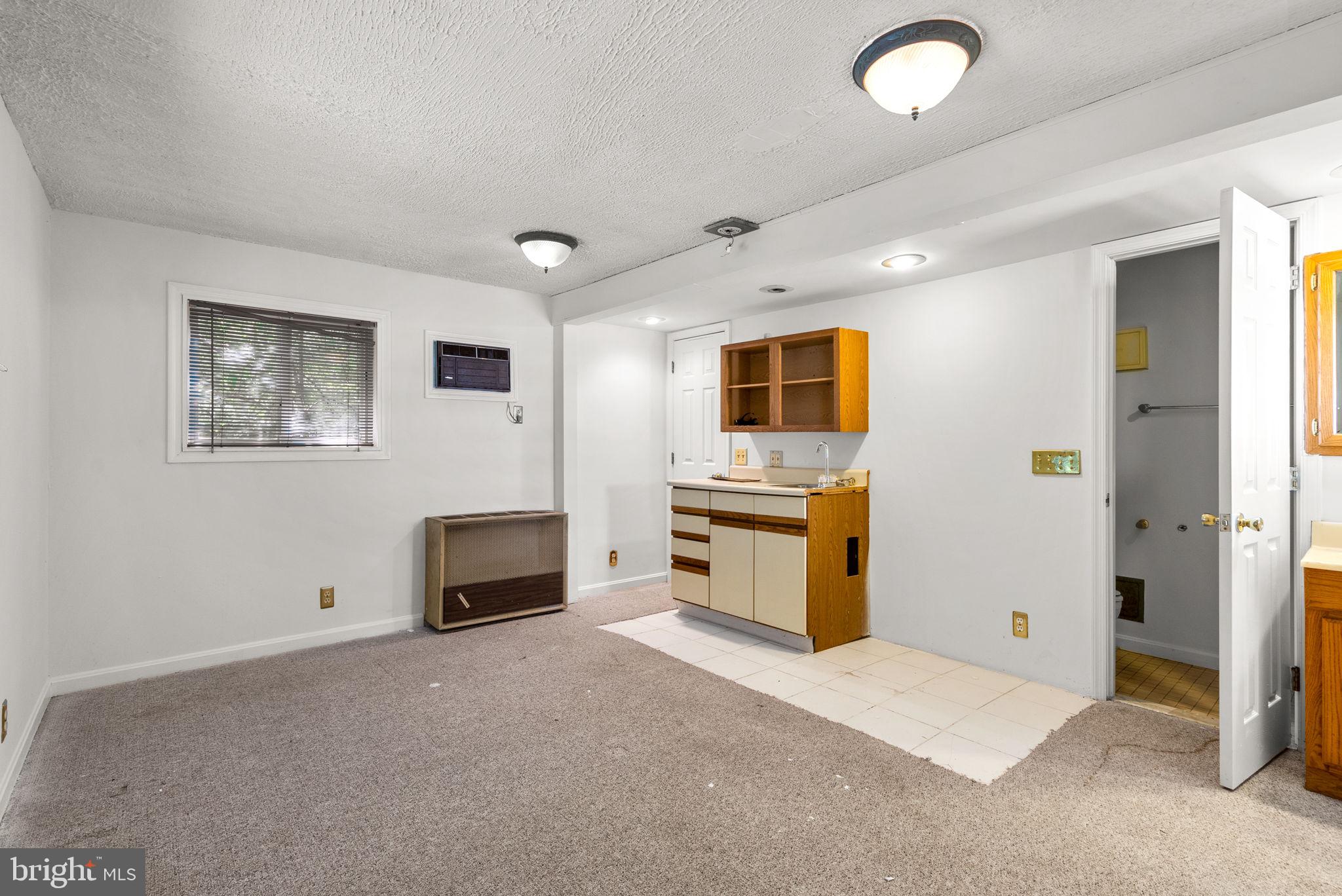 2816 Linden Ln