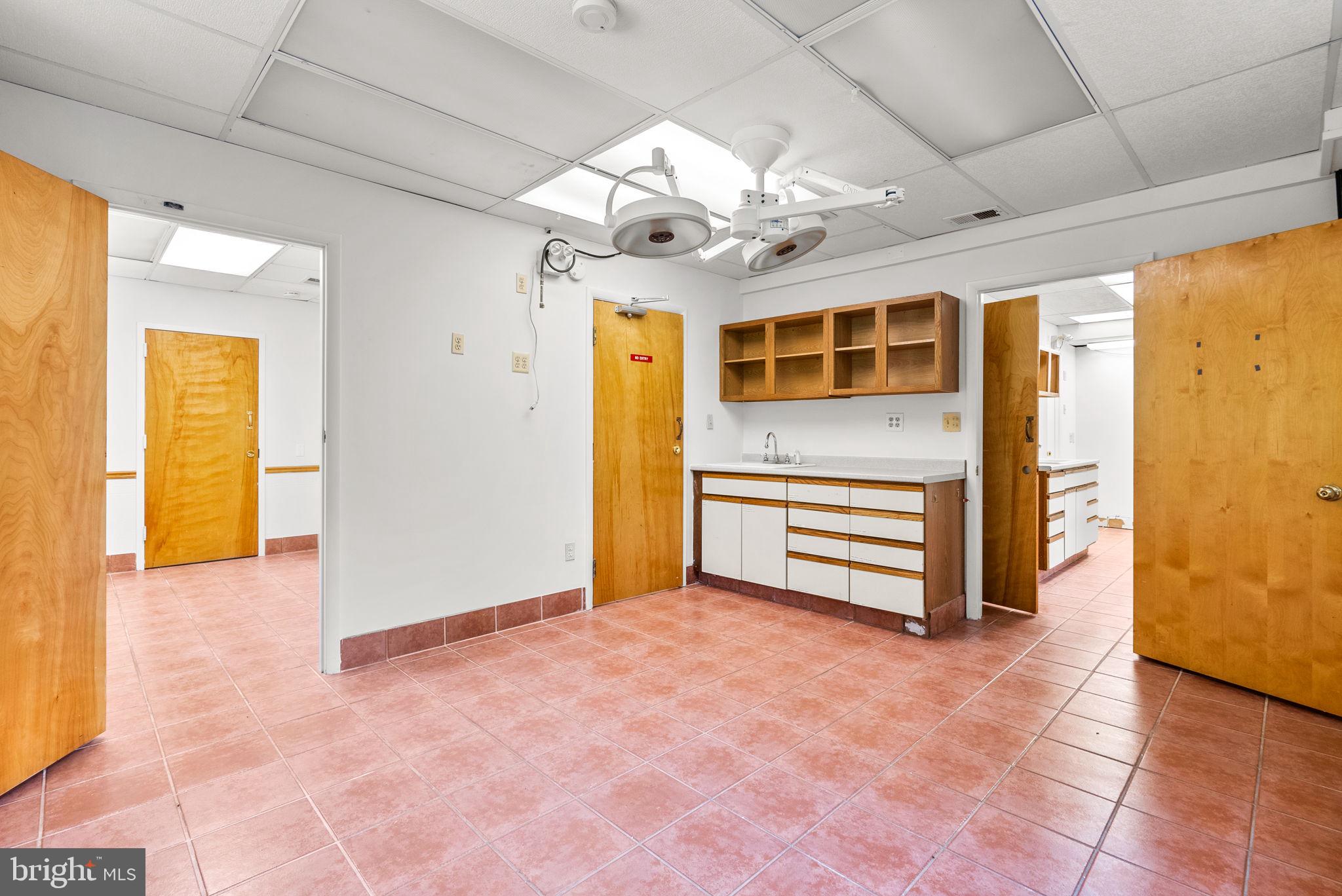 2816 Linden Ln