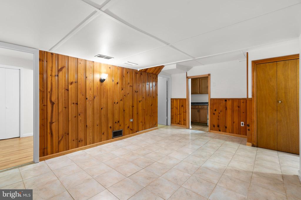 2104 REEDIE DRIVE