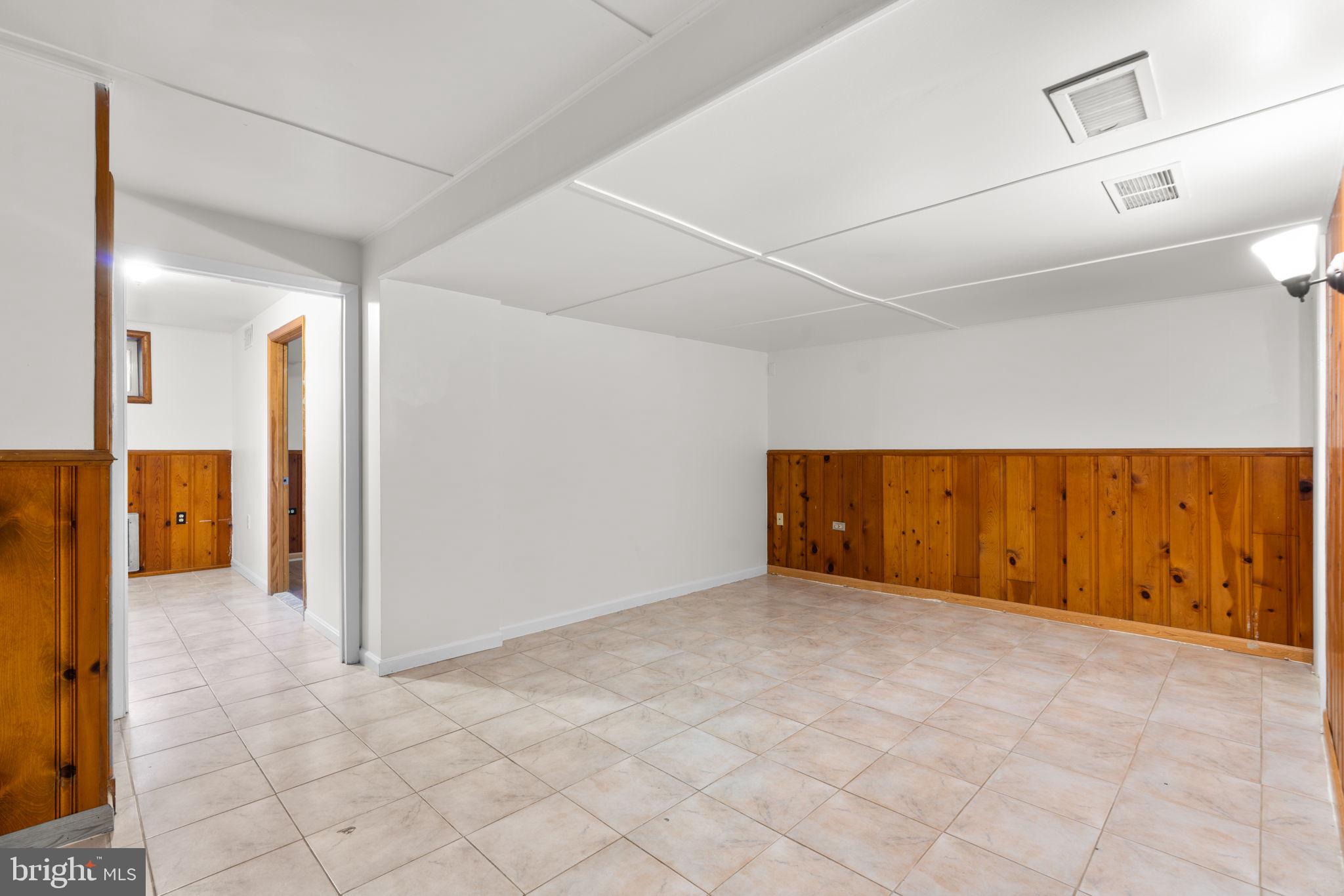 2104 REEDIE DRIVE