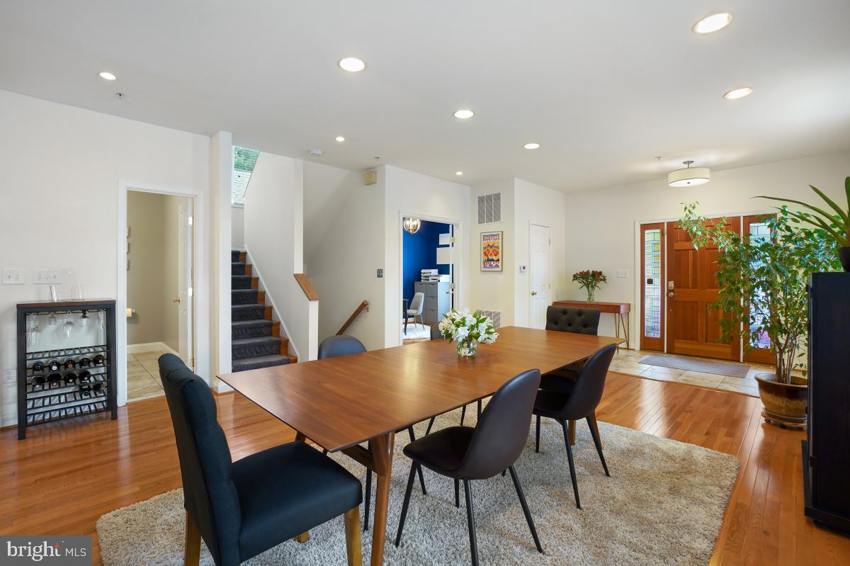 412 SILVER SPRING AVENUE