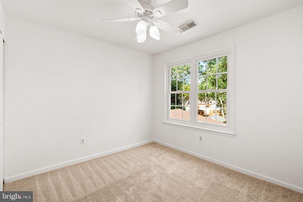 15 ALLENHURST COURT