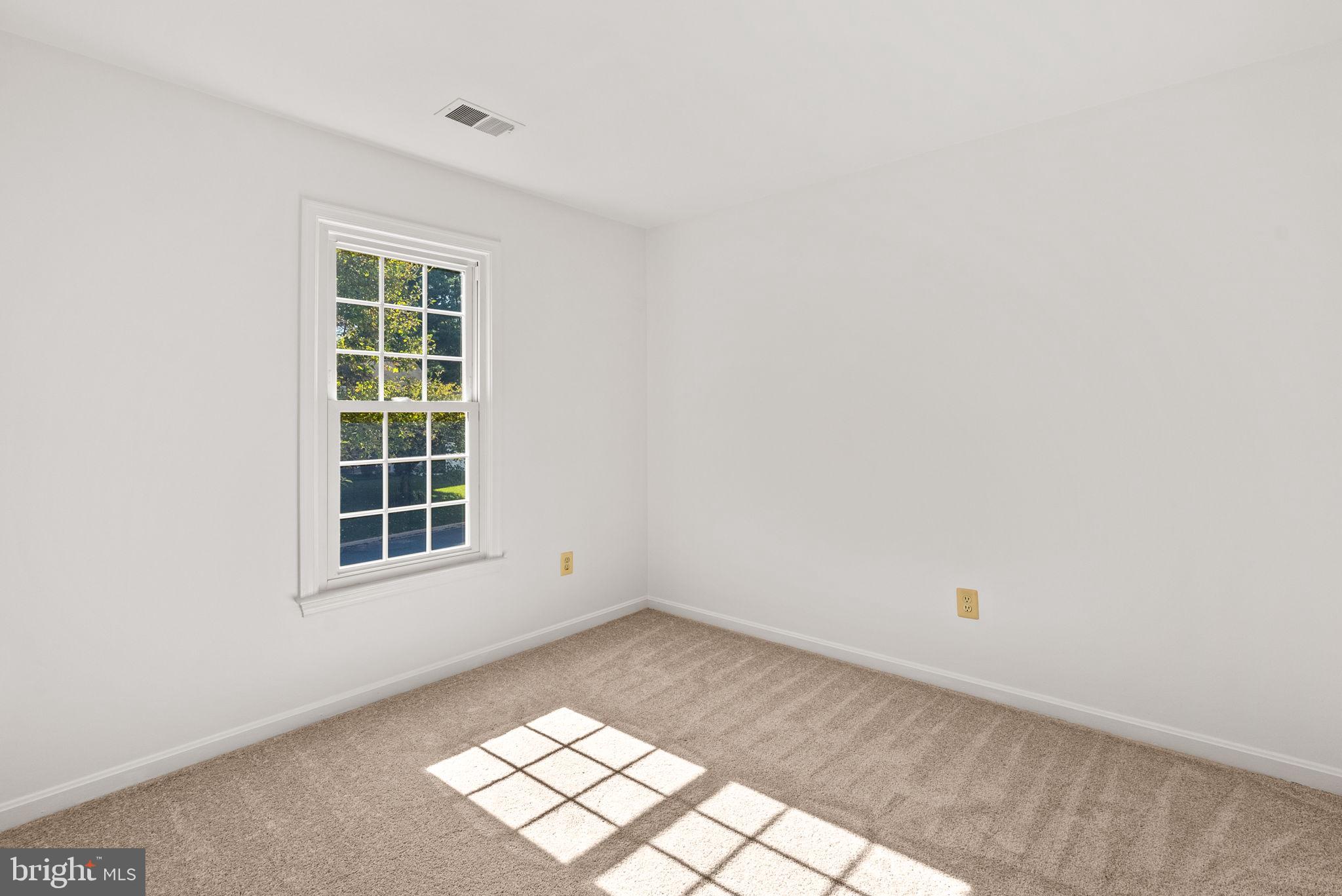 15 ALLENHURST COURT