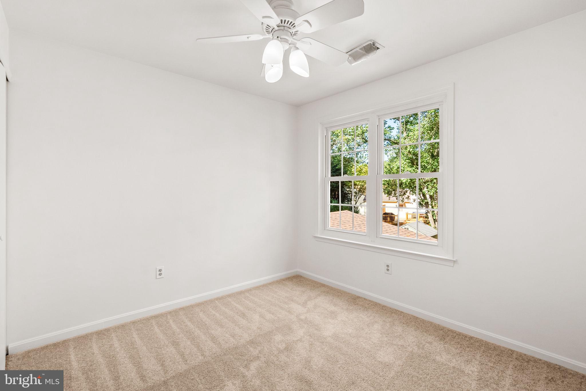 15 ALLENHURST COURT