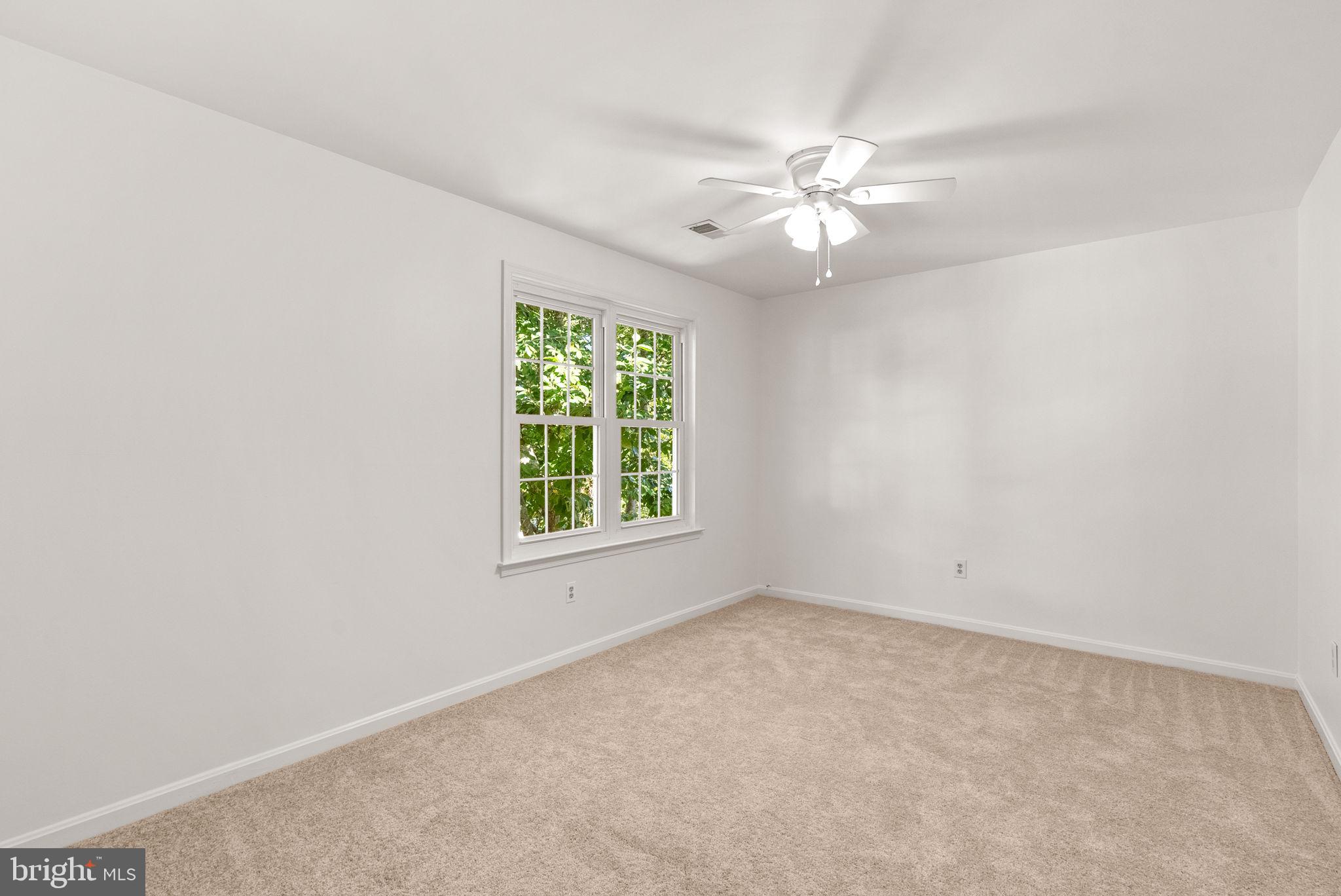 15 ALLENHURST COURT