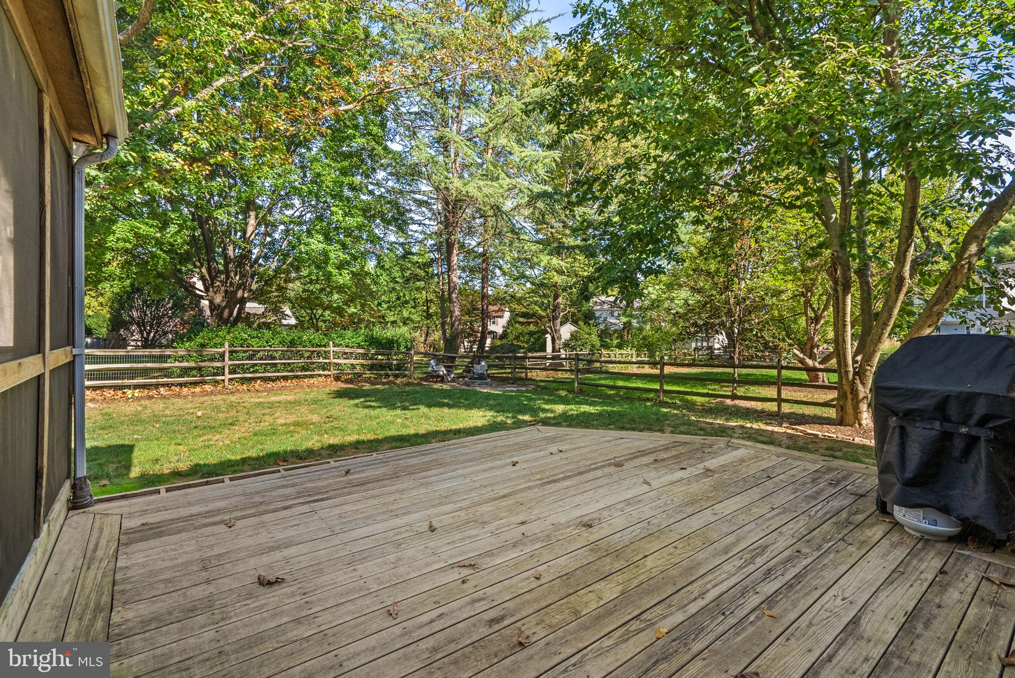 15 ALLENHURST COURT