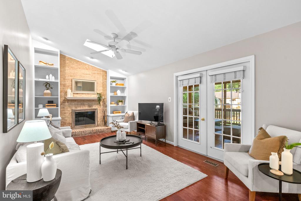 15 ALLENHURST COURT