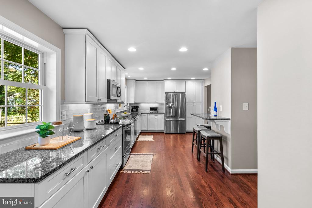 15 ALLENHURST COURT