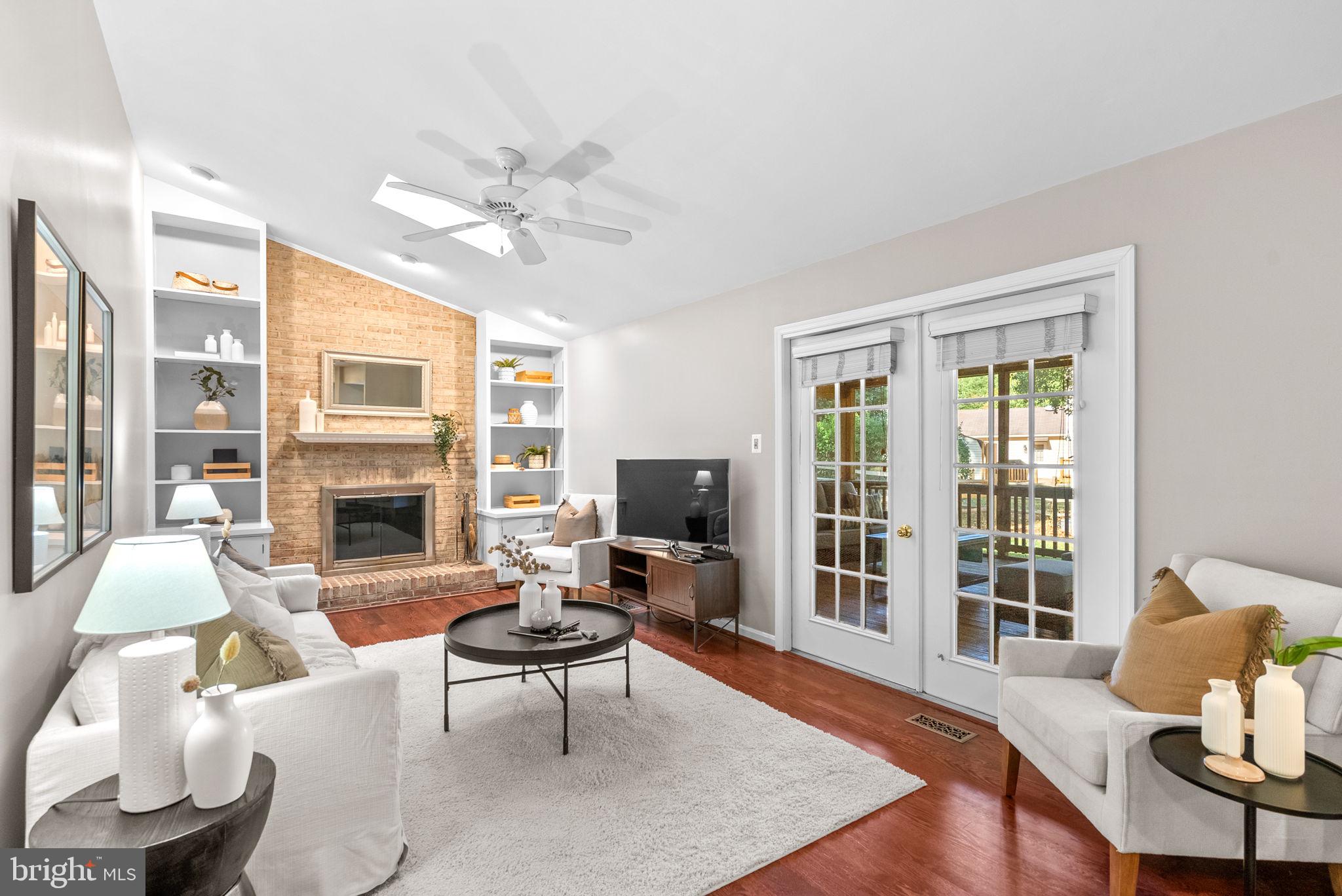 15 ALLENHURST COURT