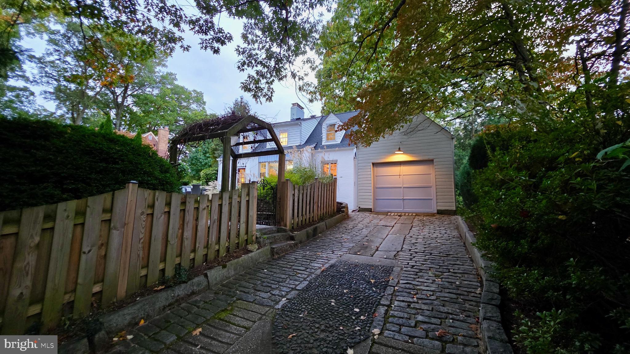 10309 RIDGEMOOR DRIVE