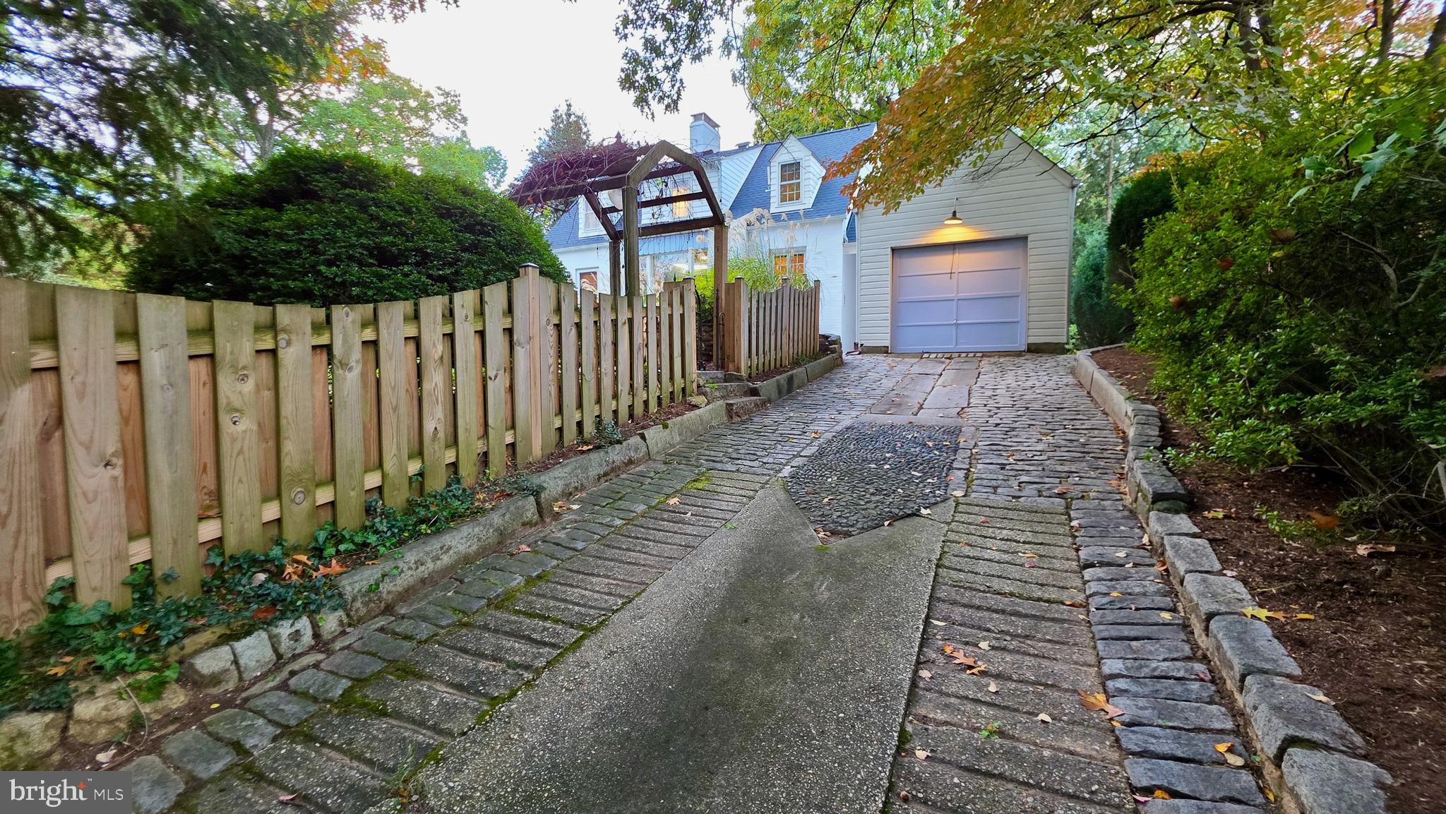 10309 RIDGEMOOR DRIVE