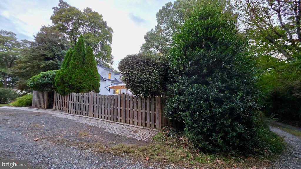 10309 RIDGEMOOR DRIVE