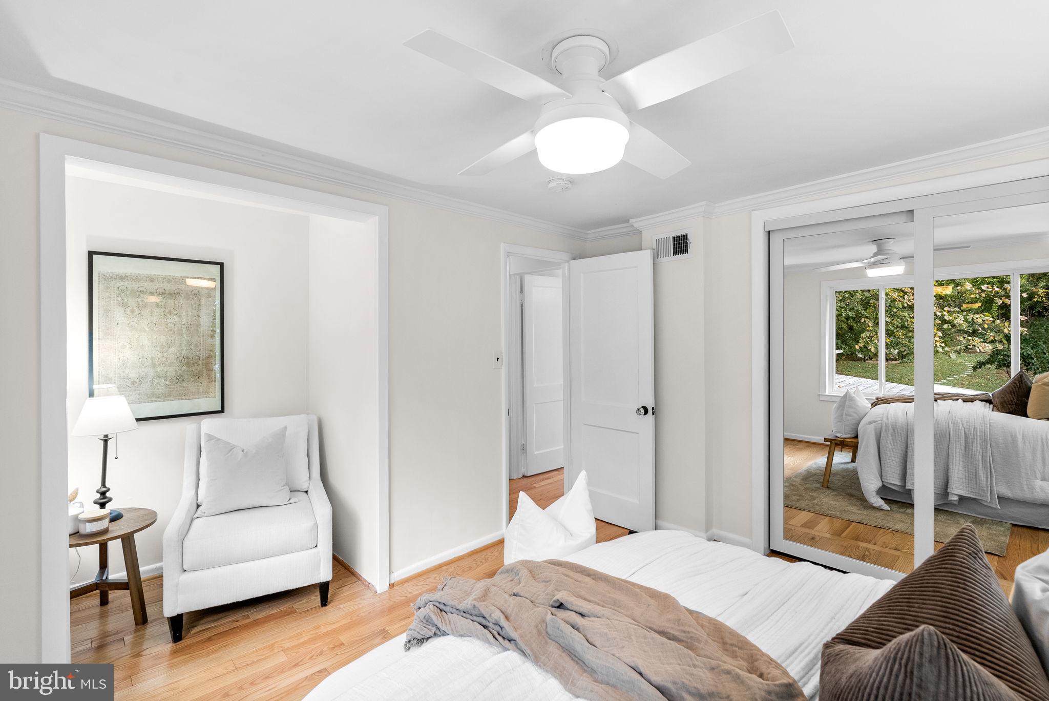 725 SILVER SPRING AVENUE