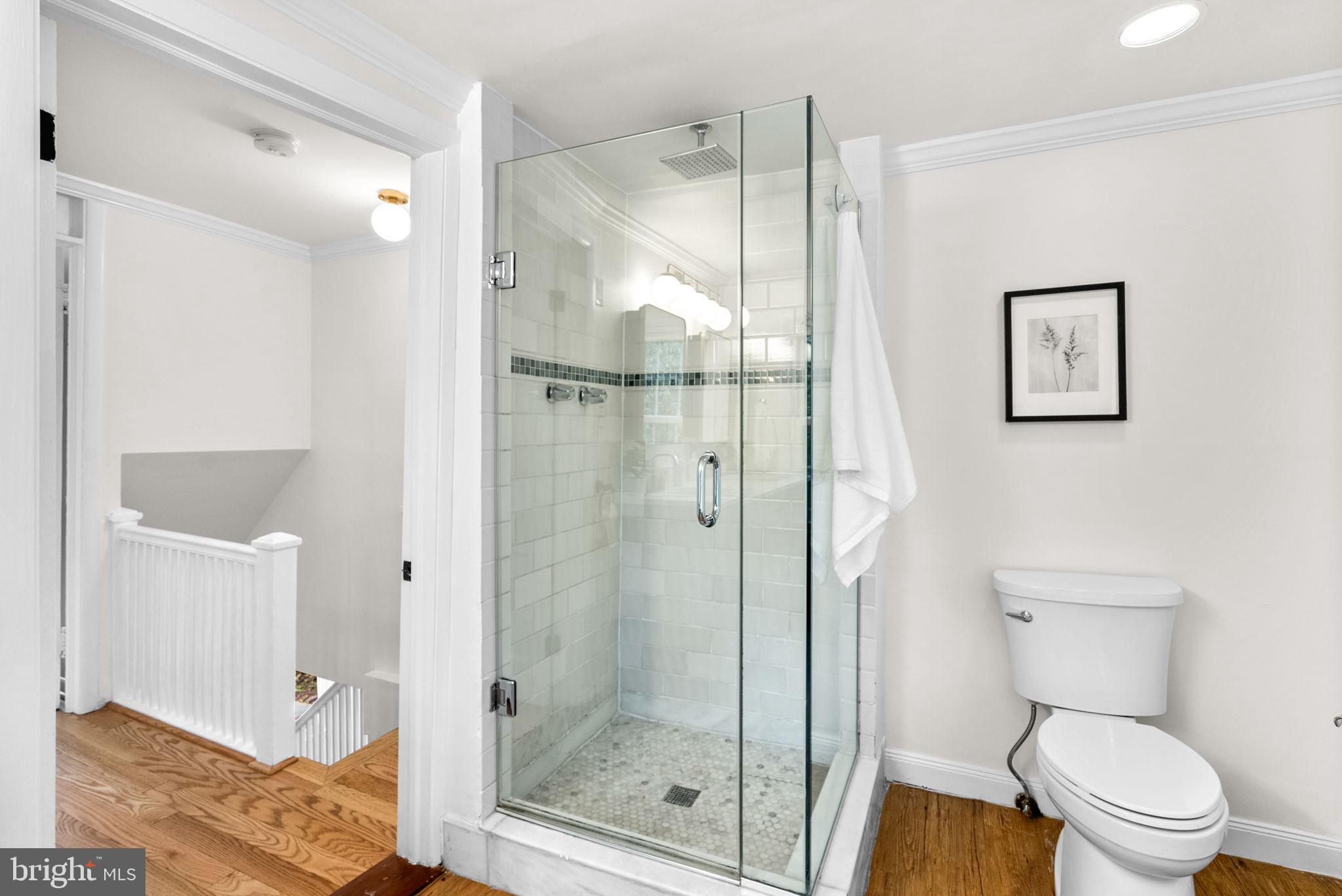 725 SILVER SPRING AVENUE