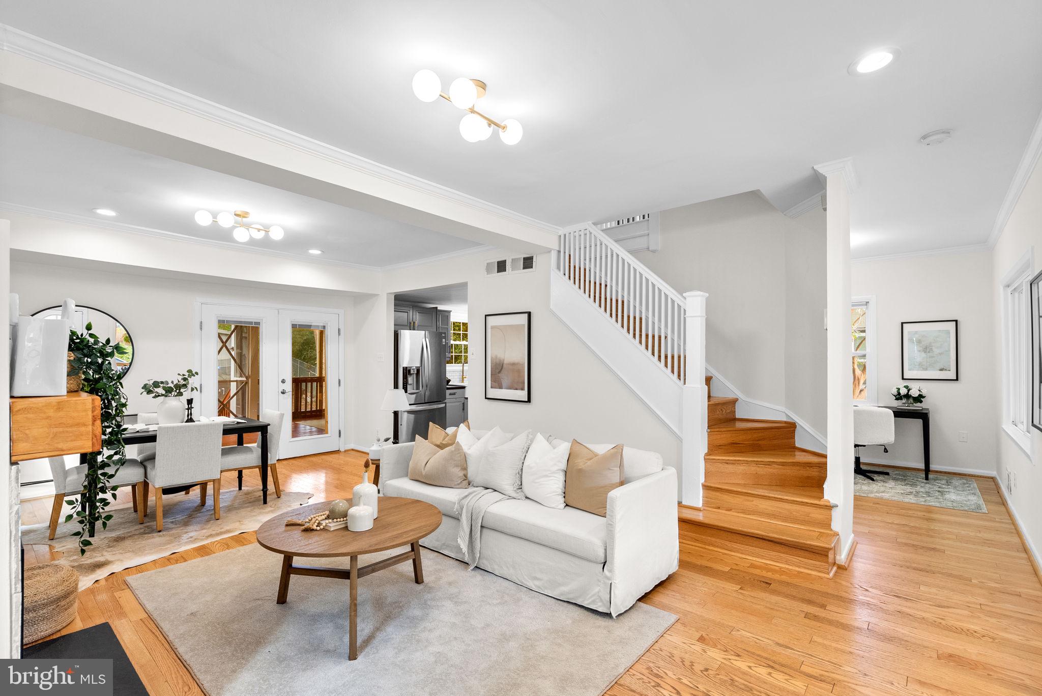 725 SILVER SPRING AVENUE