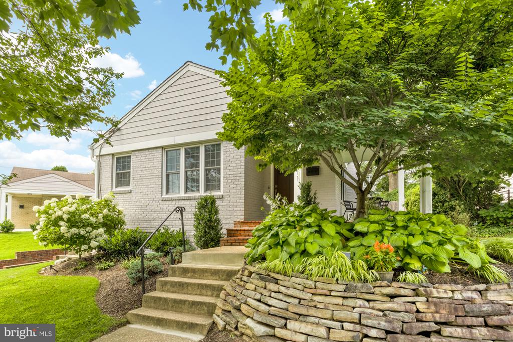 2611 ROSS ROAD