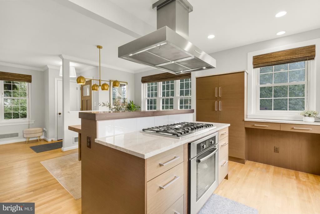 2611 ROSS ROAD