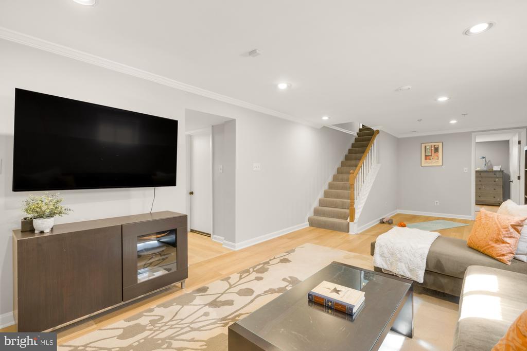 2611 ROSS ROAD