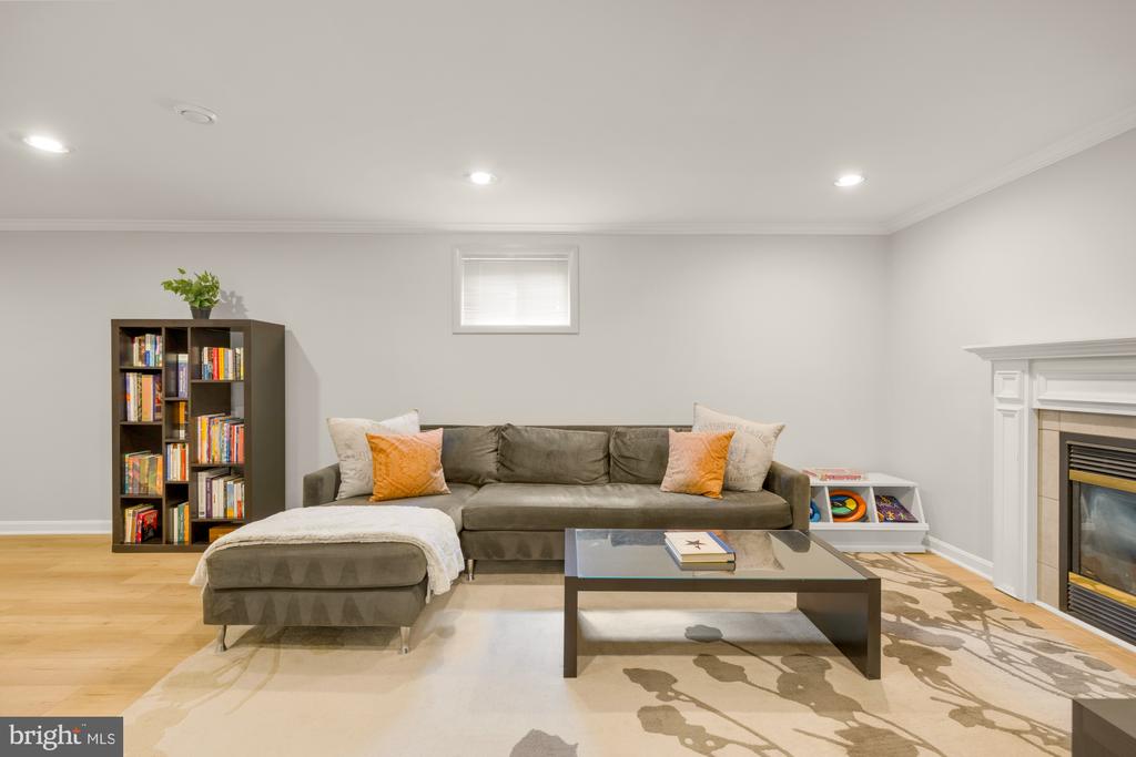 2611 ROSS ROAD