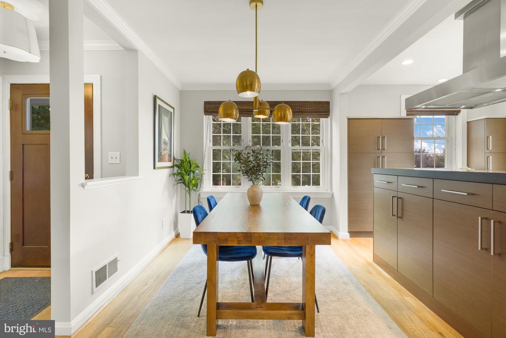 2611 ROSS ROAD