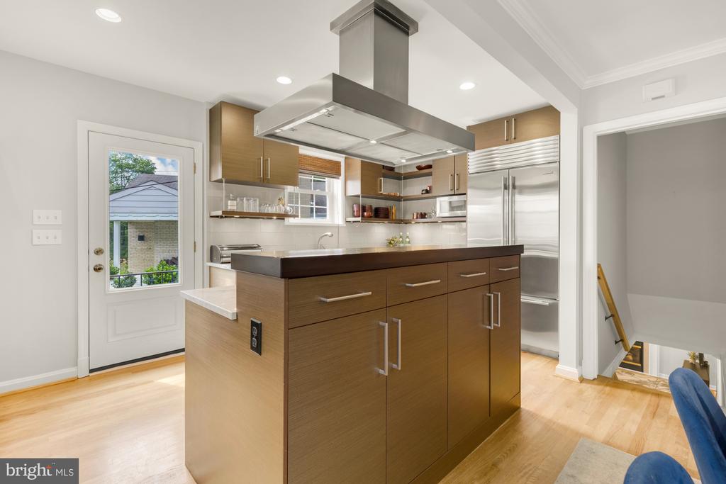 2611 ROSS ROAD