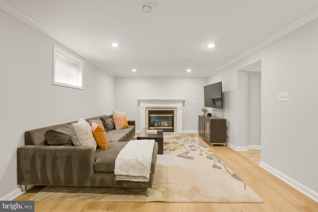 2611 ROSS ROAD