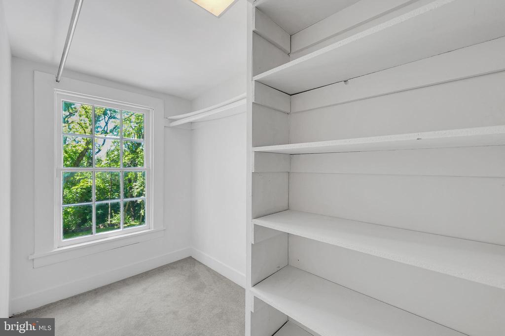 2418 FOREST GLEN ROAD