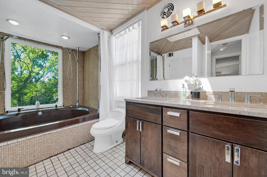 2418 FOREST GLEN ROAD
