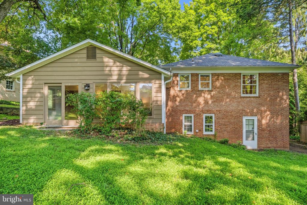 3406 GLENMOOR DRIVE