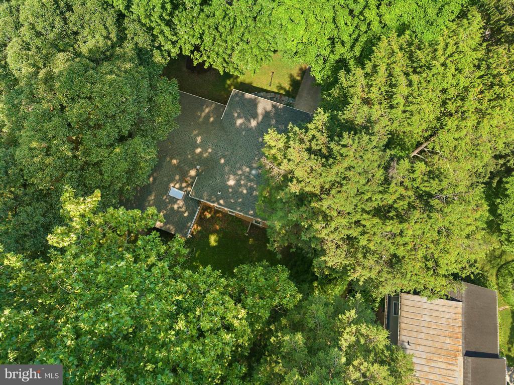 3406 GLENMOOR DRIVE