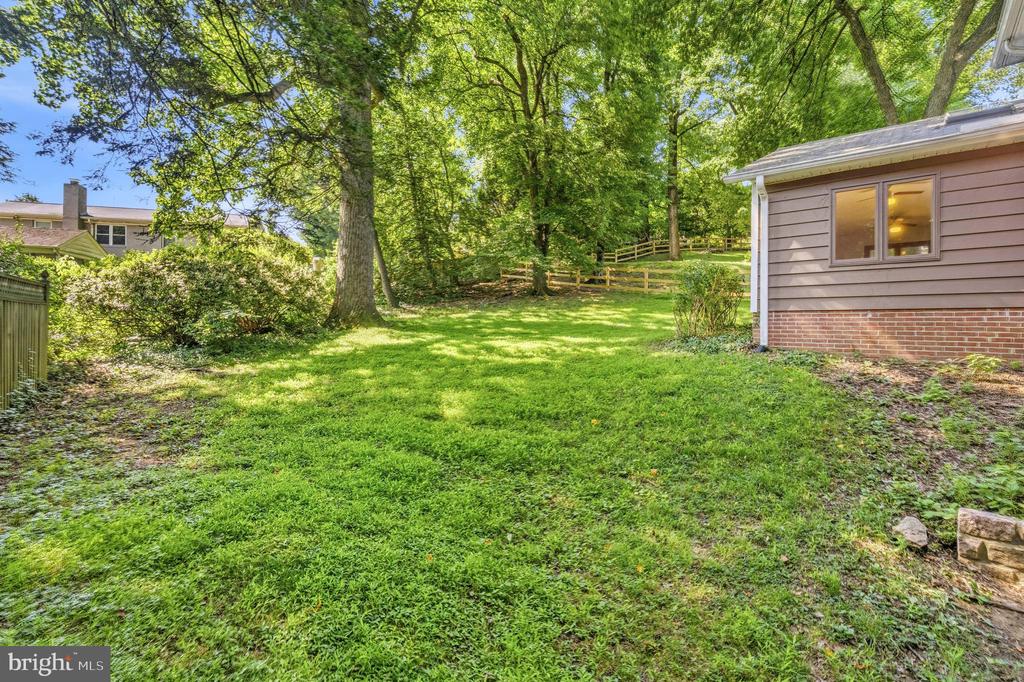 3406 GLENMOOR DRIVE