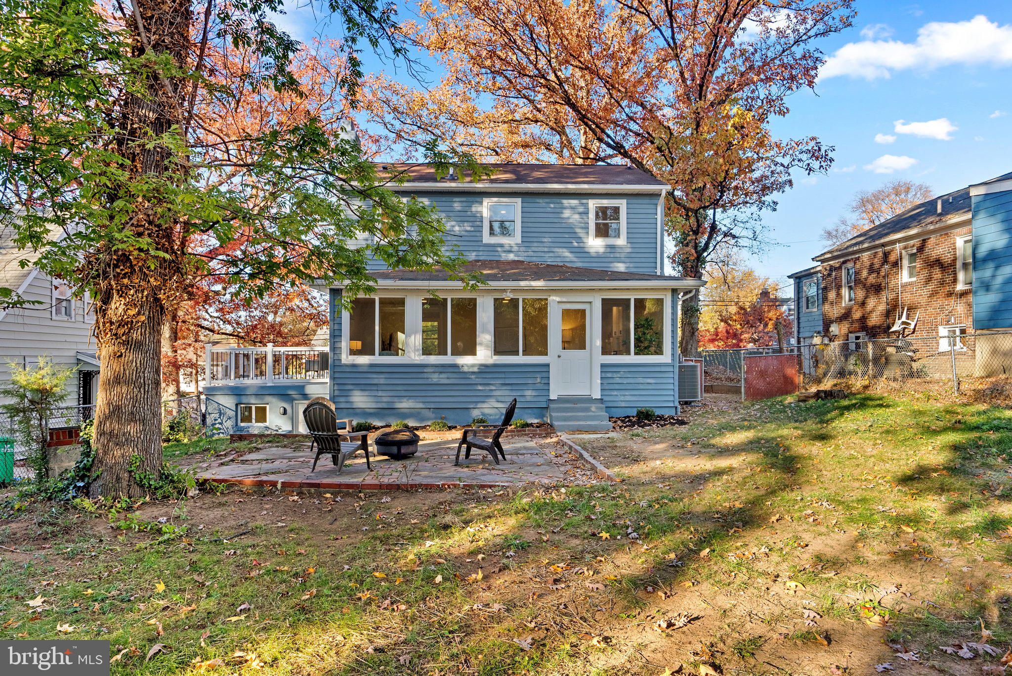 5813 Quintana STREET