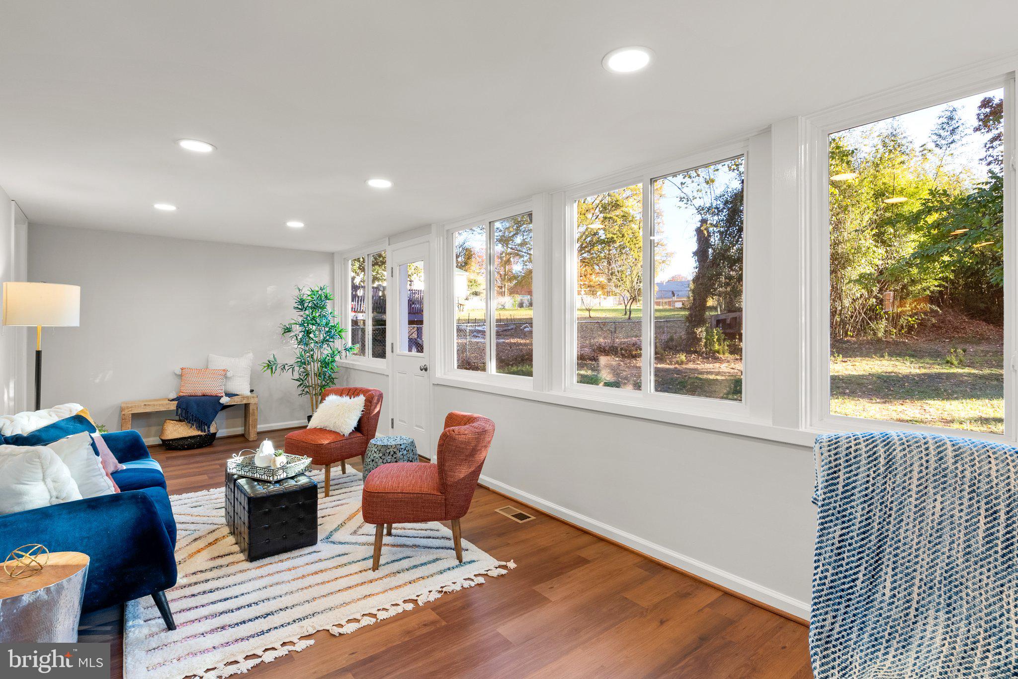 5813 Quintana STREET