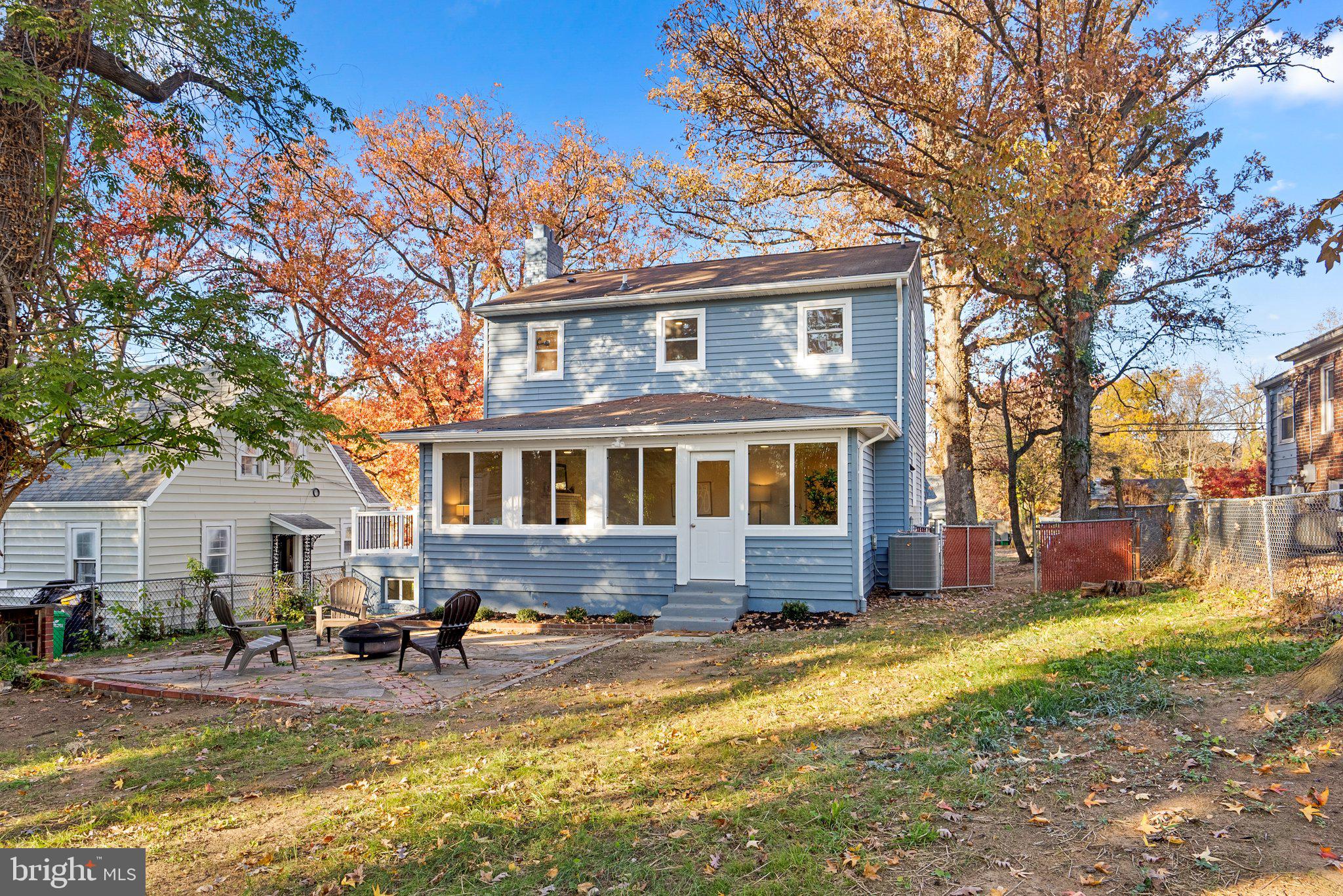 5813 Quintana STREET