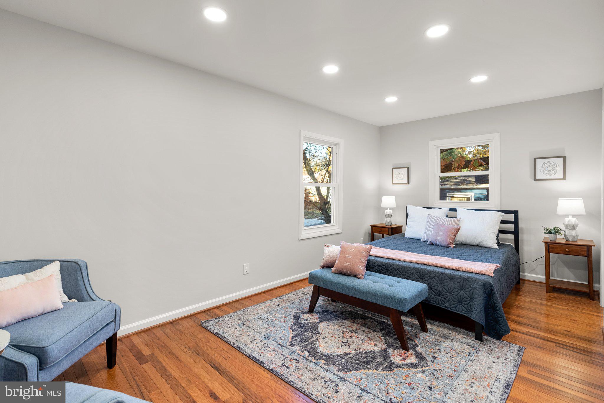 5813 Quintana STREET