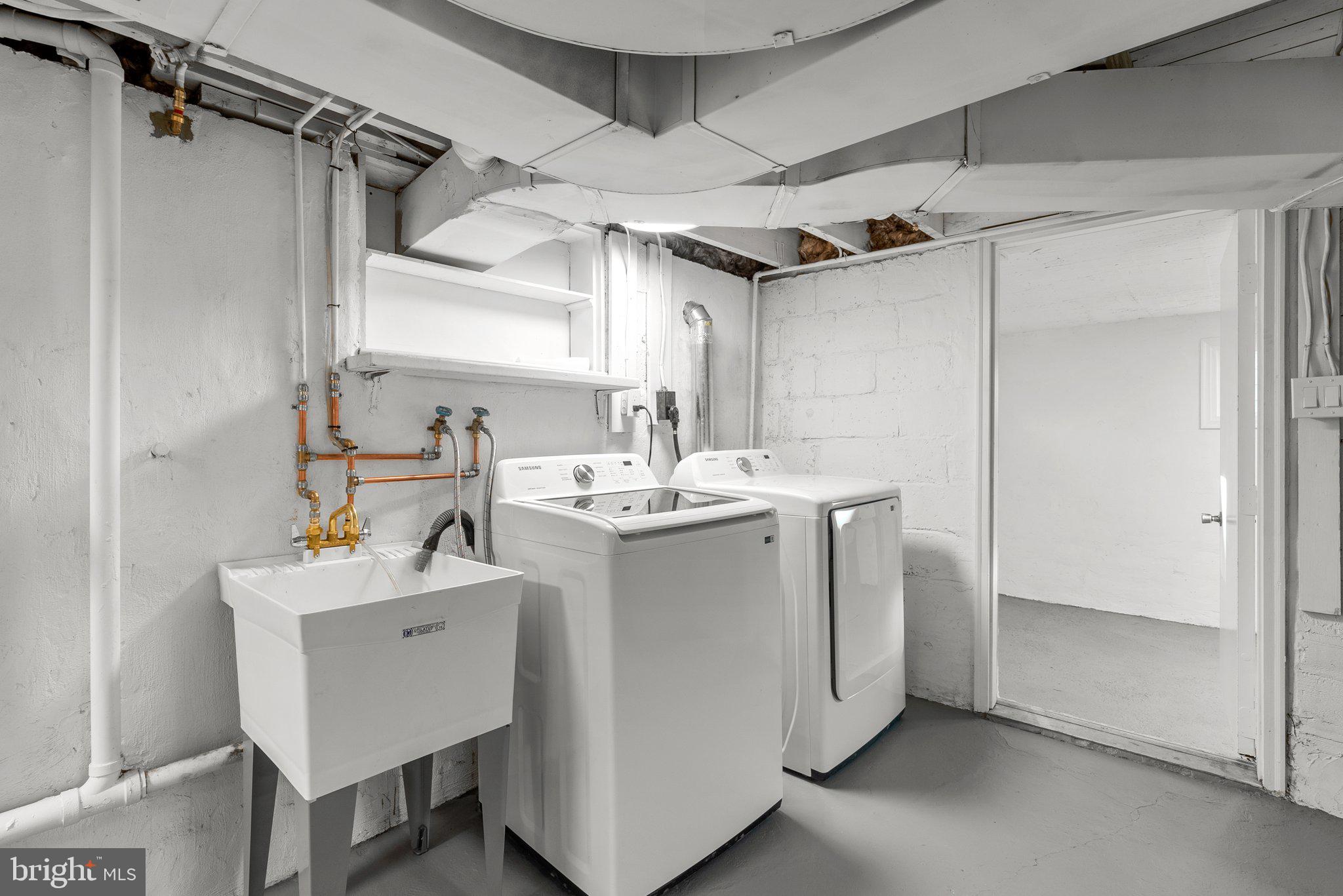 5813 Quintana STREET