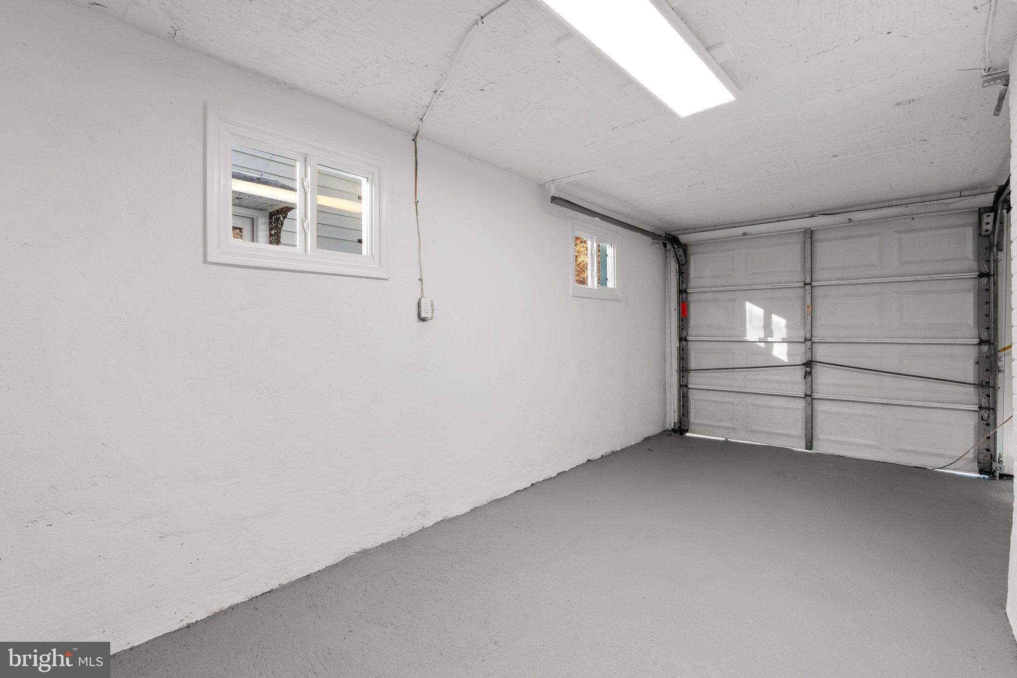 5813 Quintana STREET