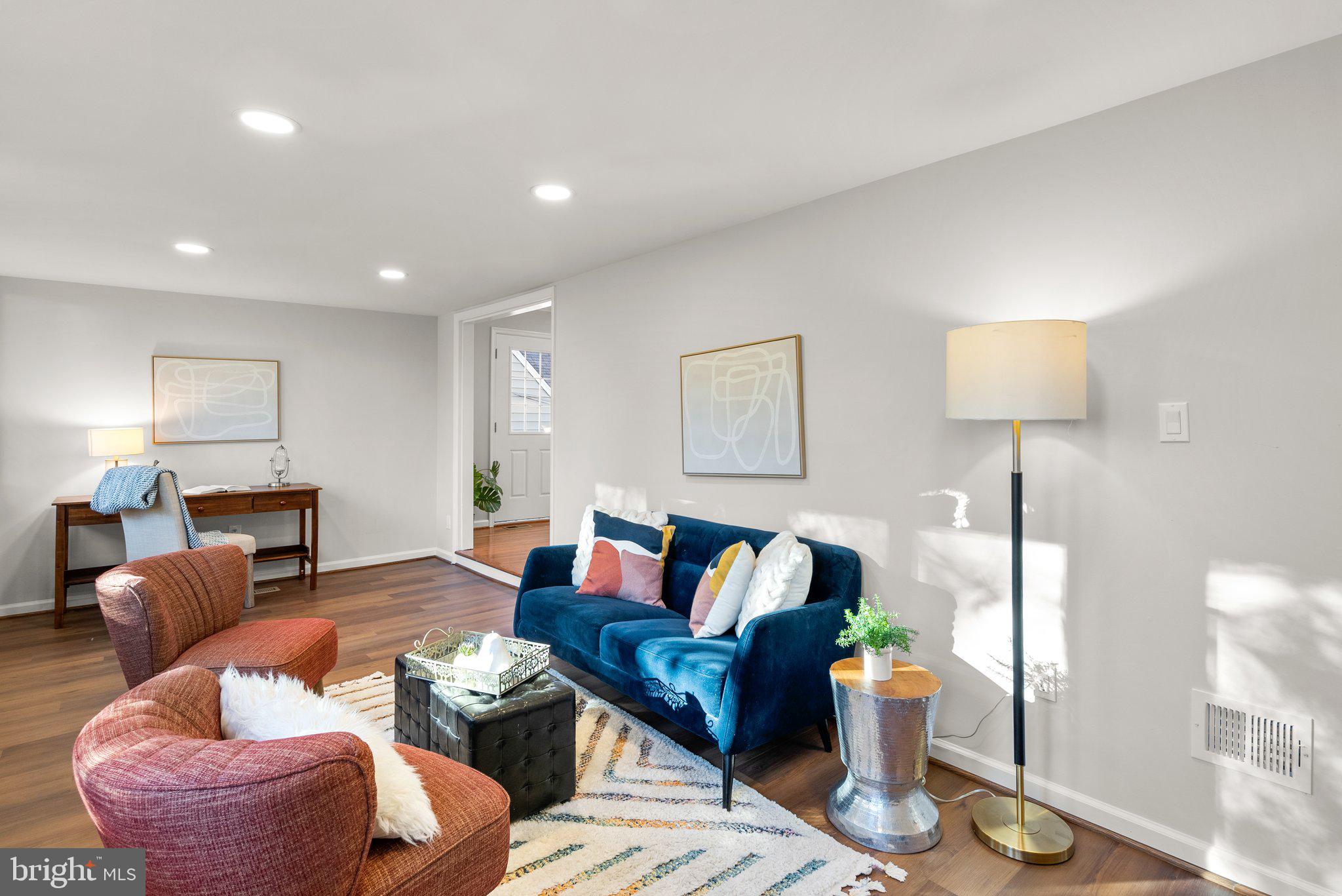 5813 Quintana STREET