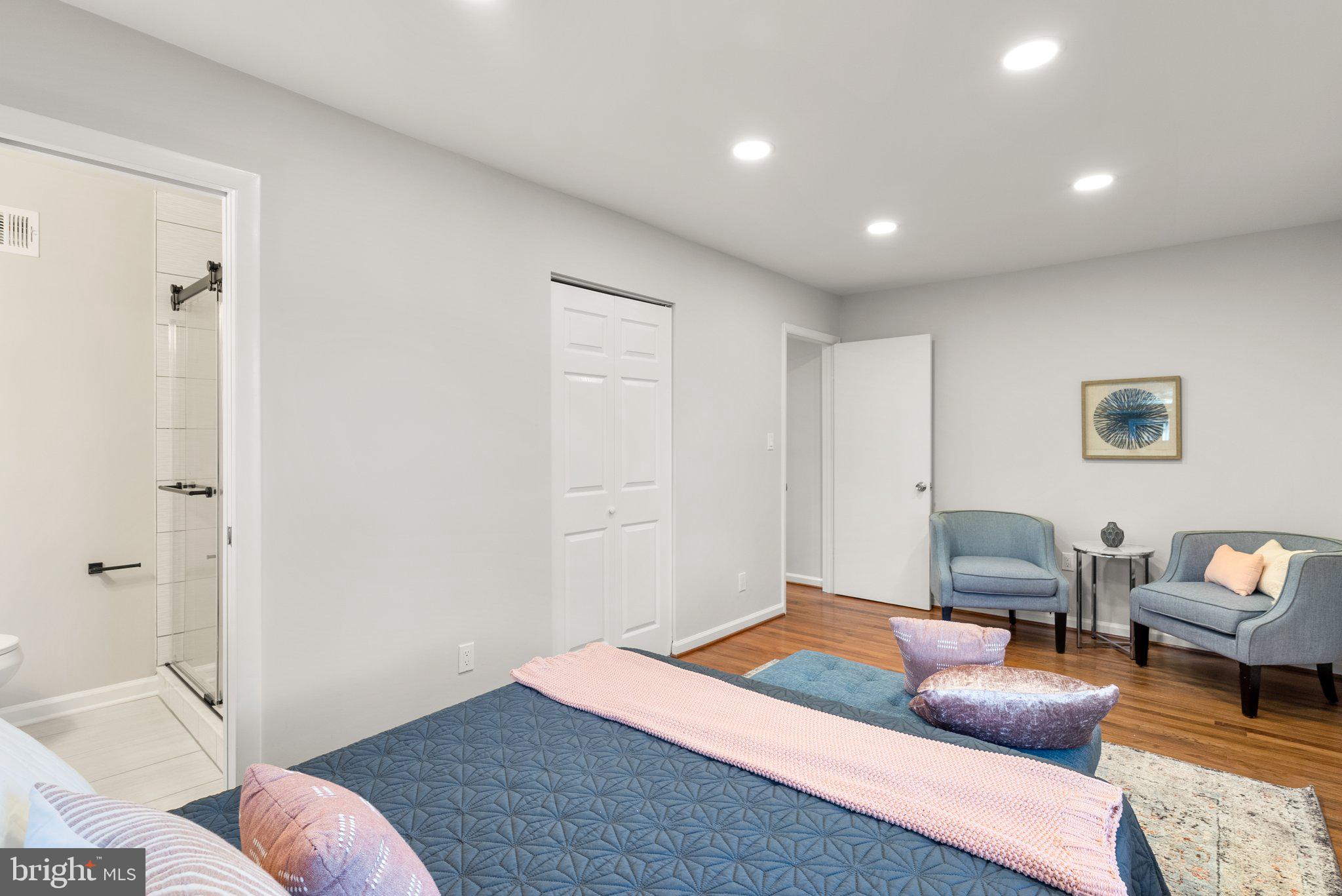 5813 Quintana STREET