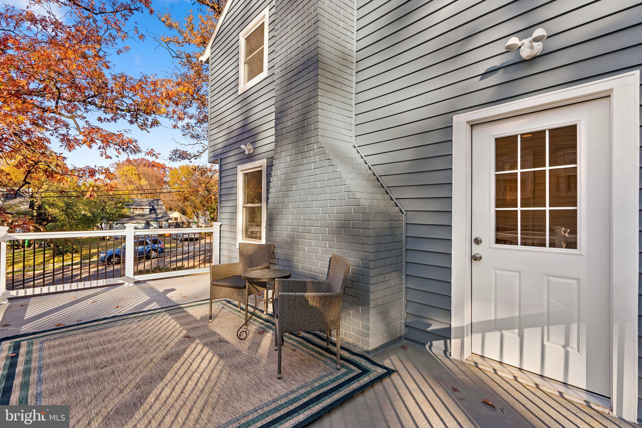 5813 Quintana STREET