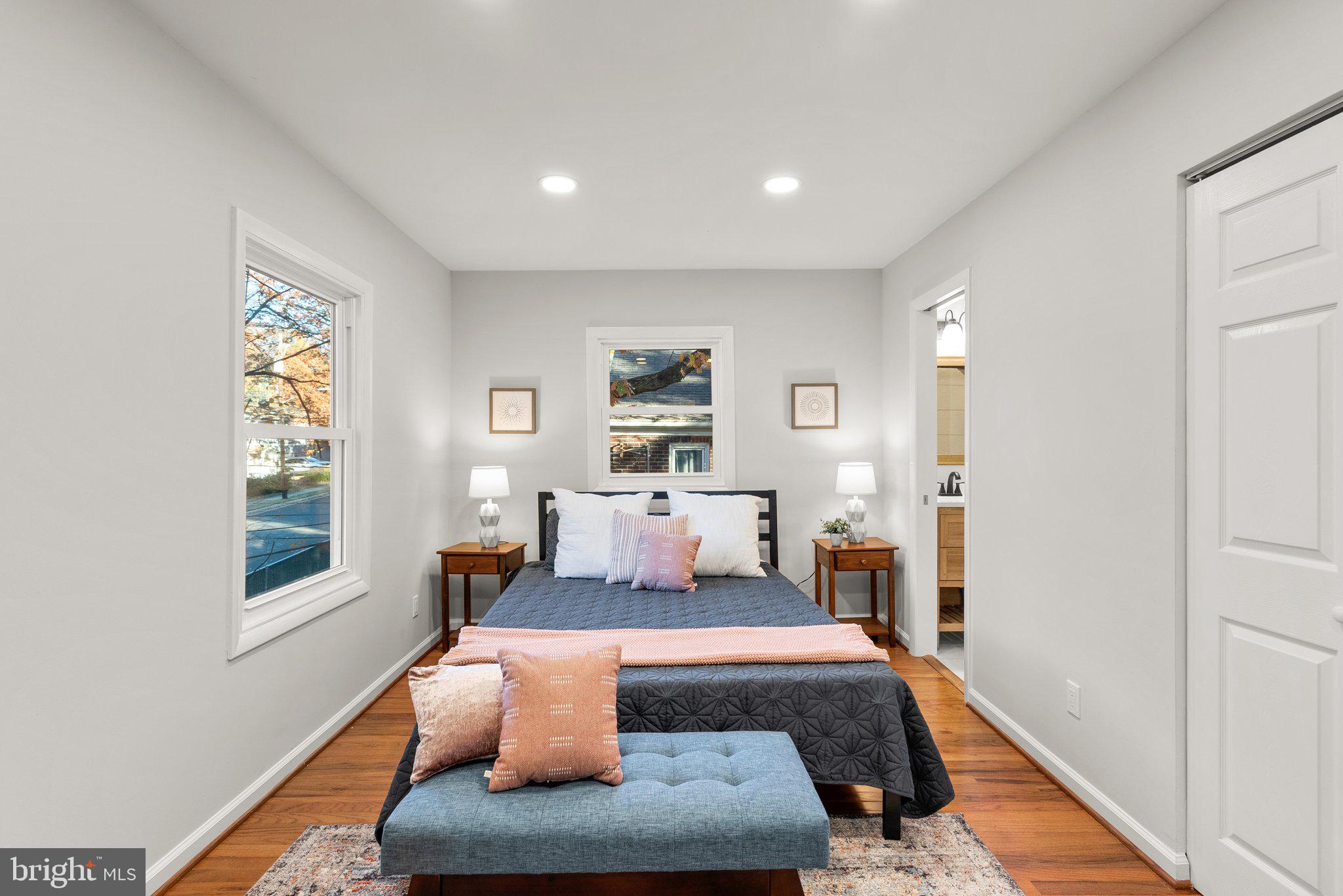 5813 Quintana STREET