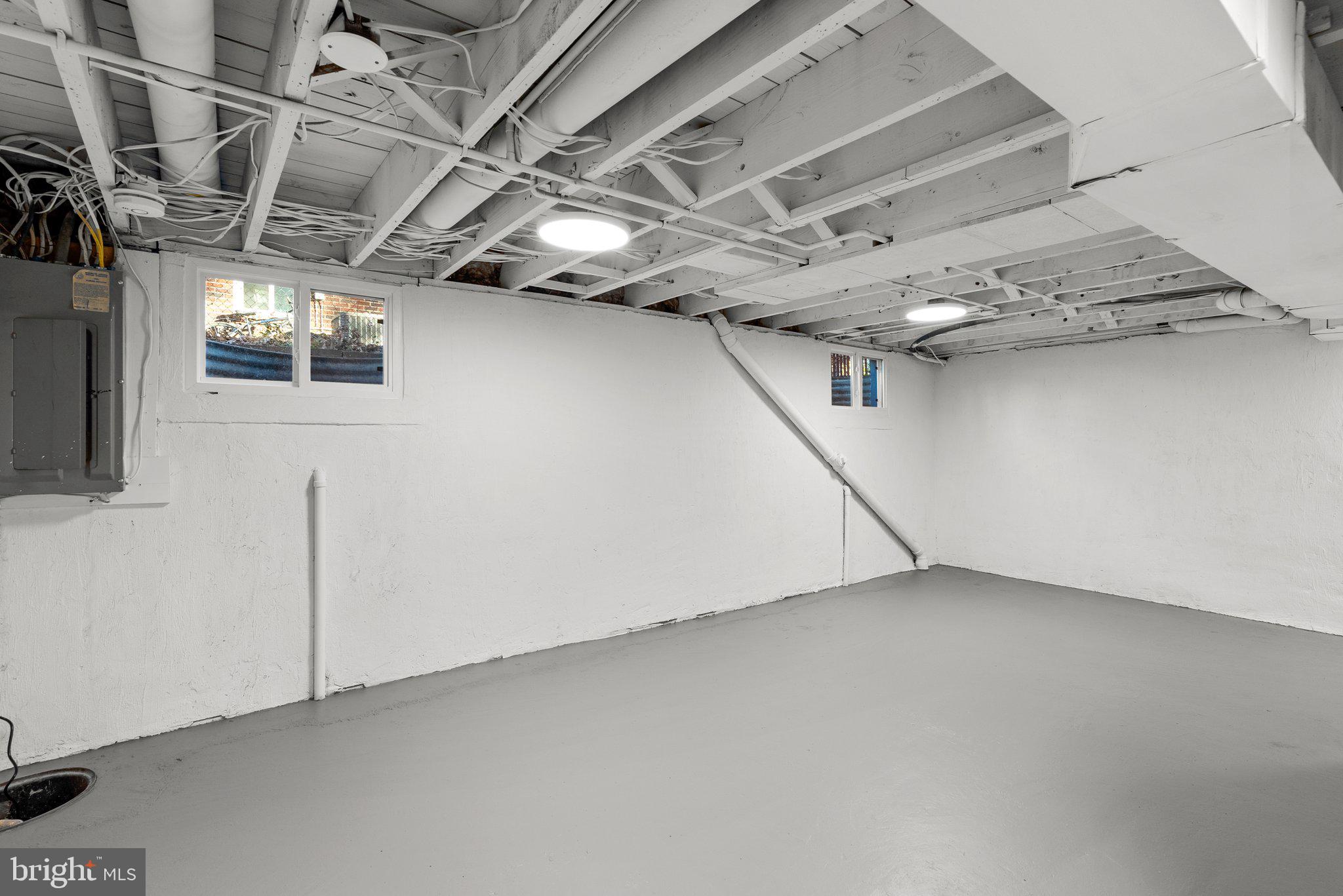 5813 Quintana STREET