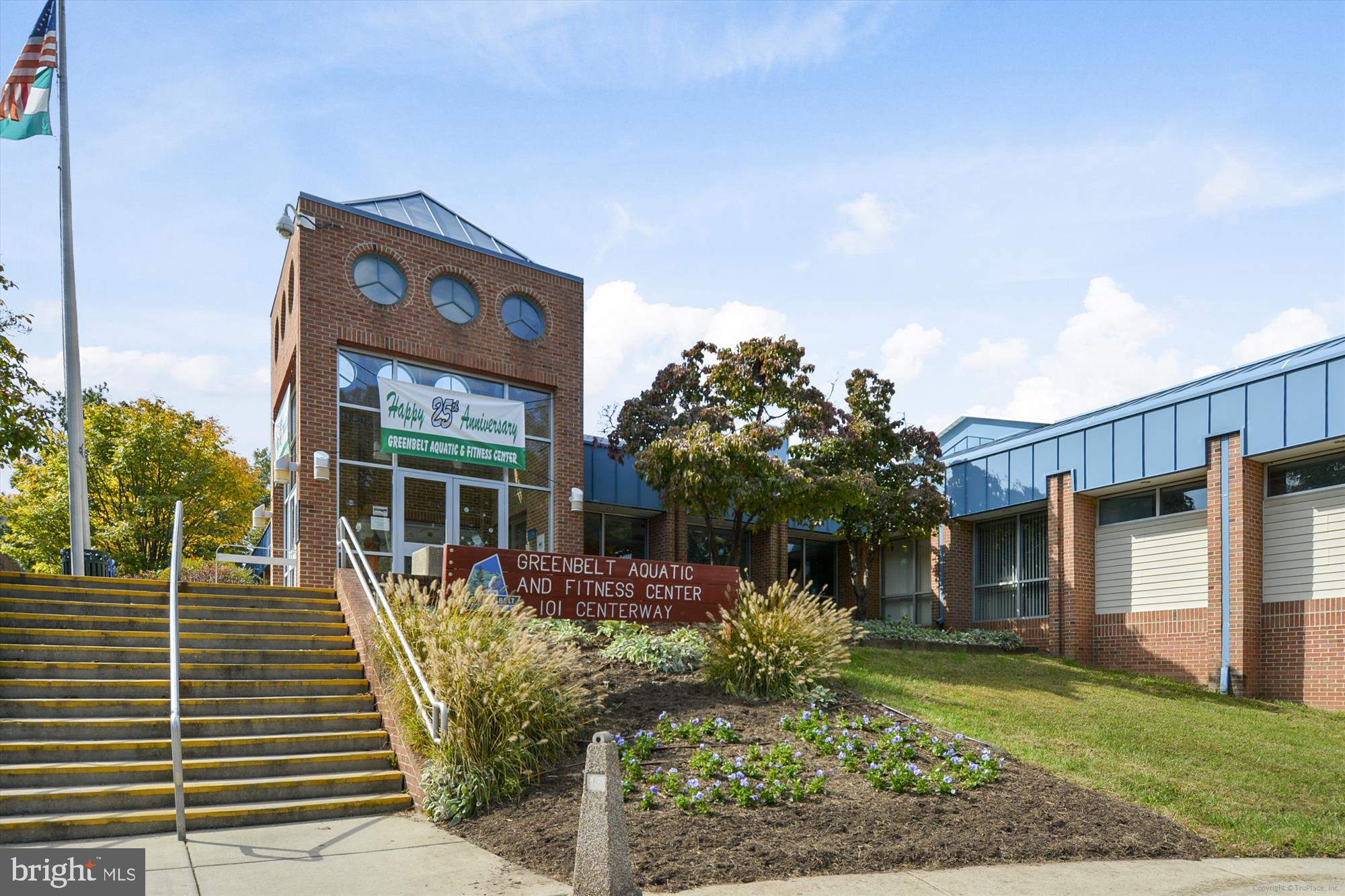 24-M Ridge Rd