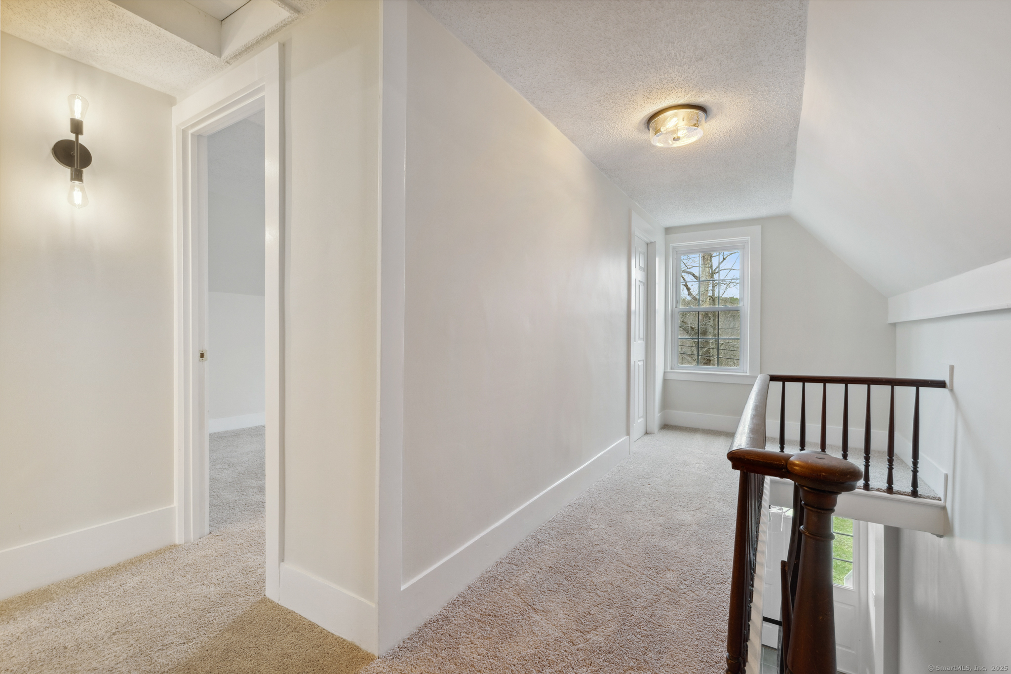 8 Conklin Road