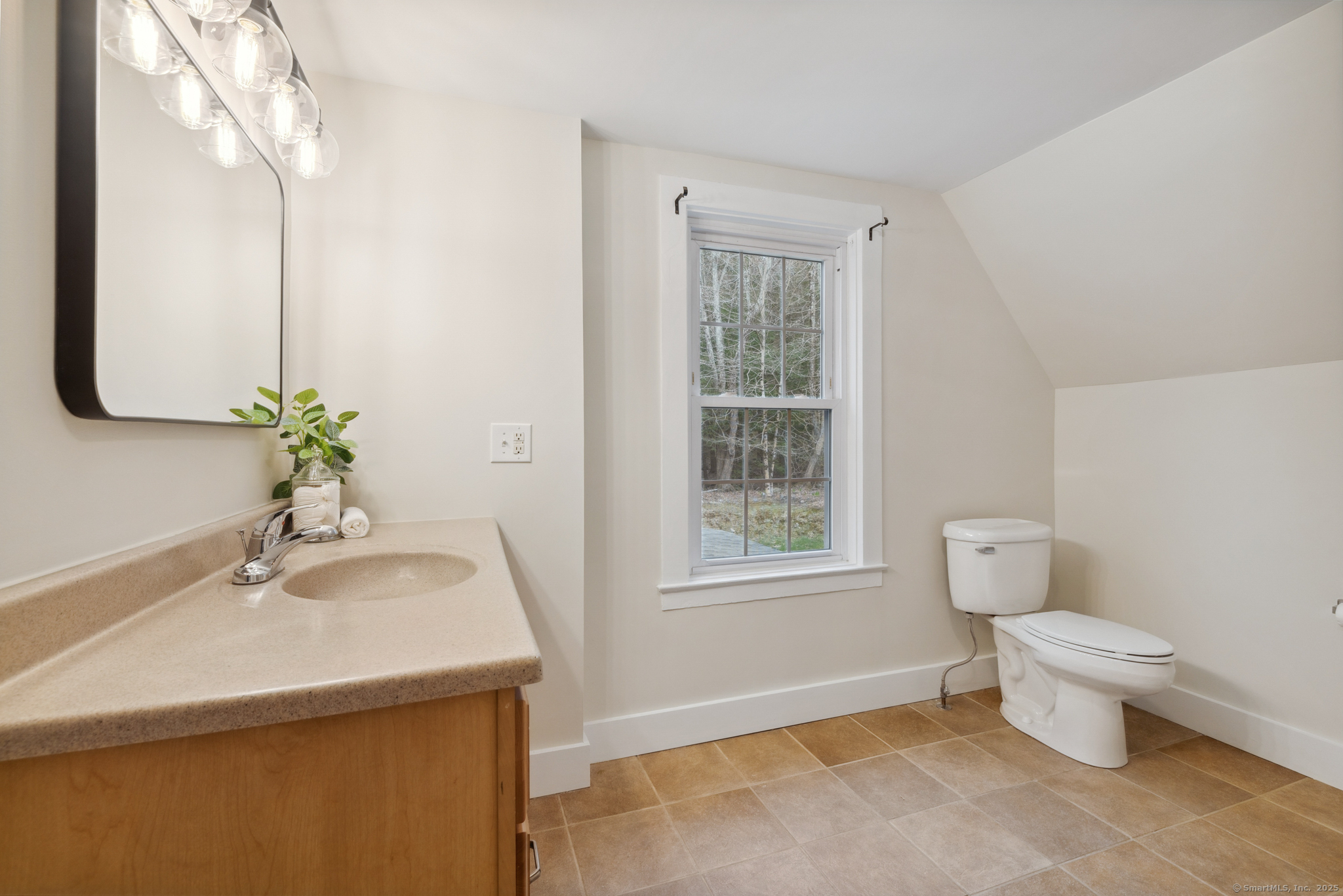 8 Conklin Road