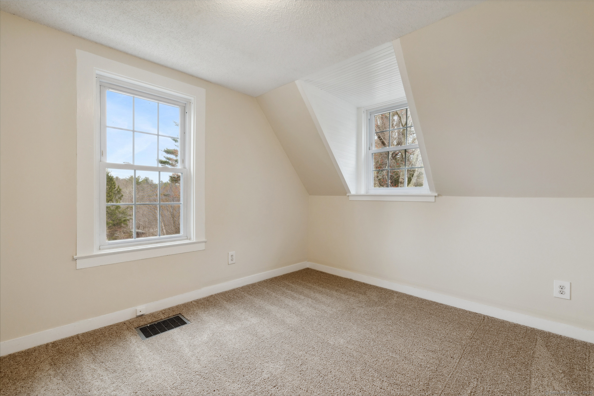 8 Conklin Road